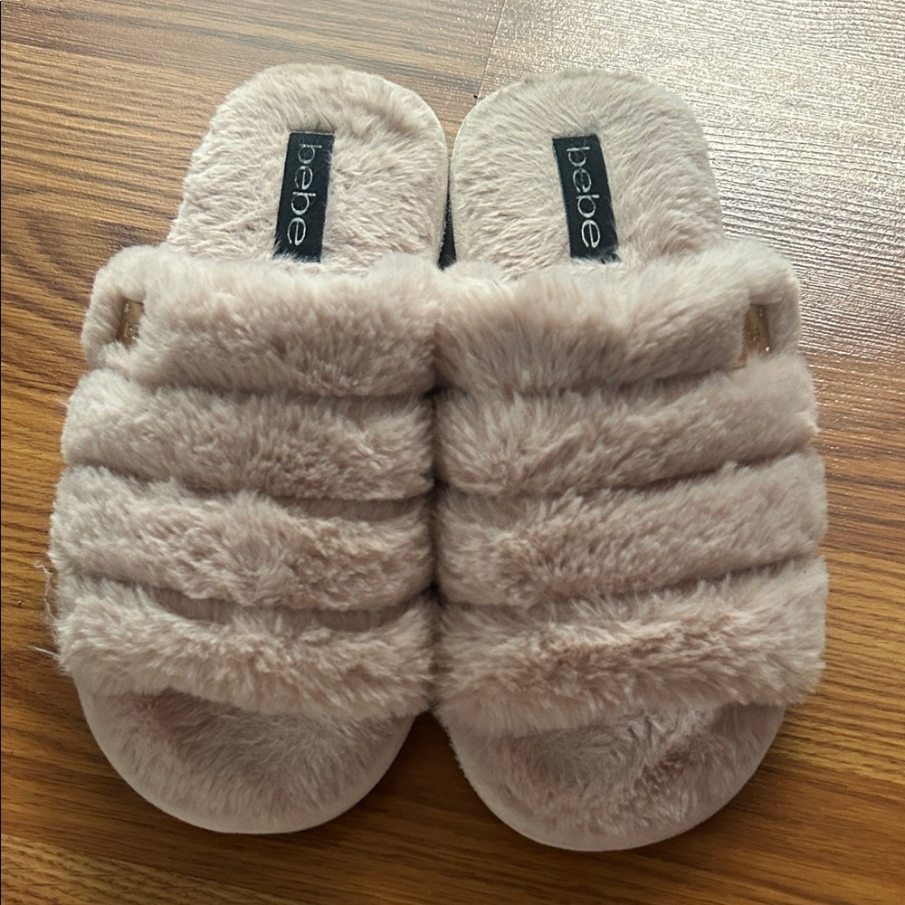 Bebe Plush blush rose Slippers size 8 women’s